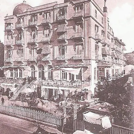 Splendid Palace 2*