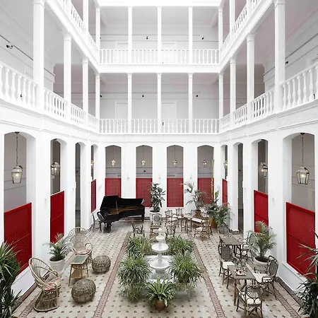 Bueyuekada Splendid Palace 酒店