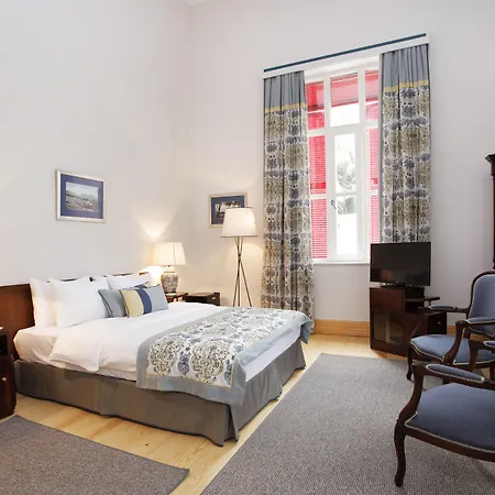 فندق Bueyuekada Splendid Palace 3*