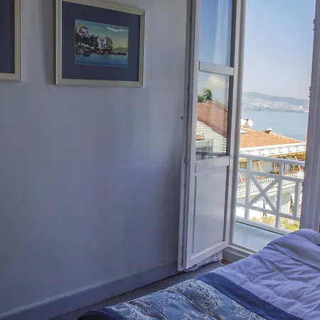 Bueyuekada Splendid Palace 호텔 아달라르