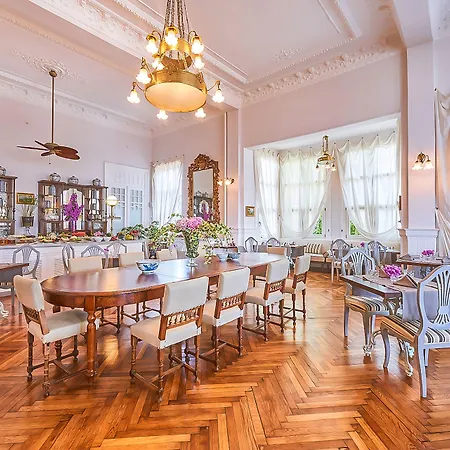 Bueyuekada Splendid Palace 아달라르