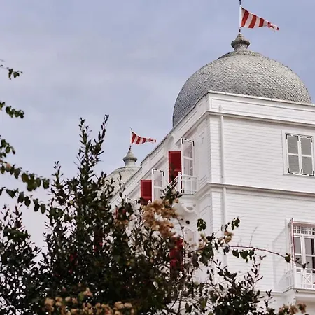 Bueyuekada Splendid Palace 酒店 3*