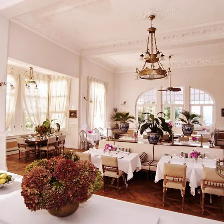 Bueyuekada Splendid Palace 酒店 3*