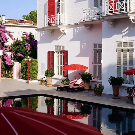 Bueyuekada Splendid Palace 아달라르