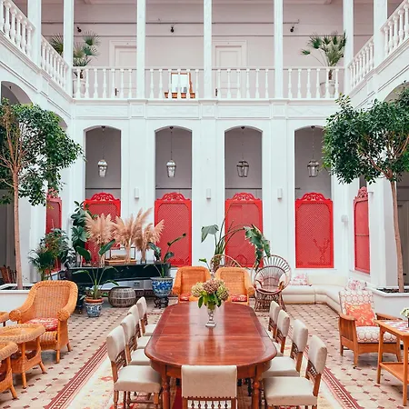 Bueyuekada Splendid Palace 3*