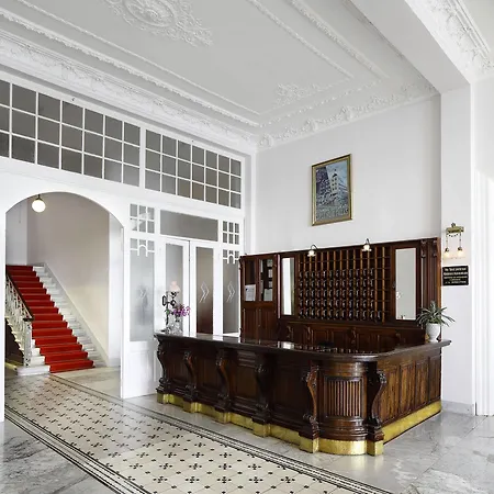 Splendid Palace