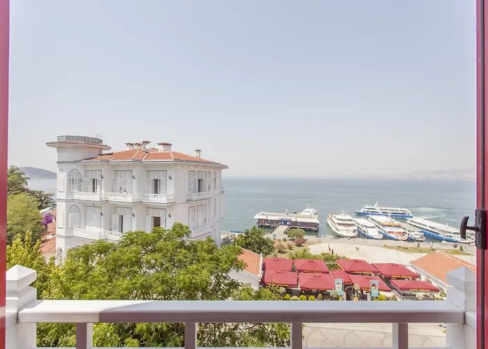 Bueyuekada Splendid Palace Hotel 3*