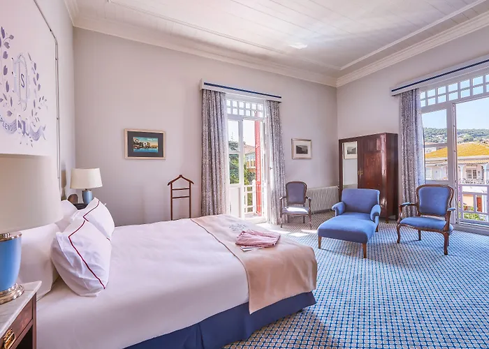 Hotel Bueyuekada Splendid Palace Prinseneilanden