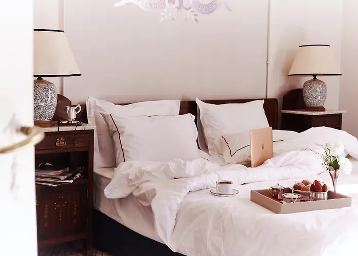 Hotel Bueyuekada Splendid Palace Prinseneilanden