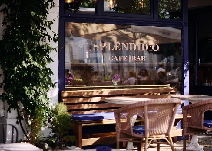 Bueyuekada Splendid Palace