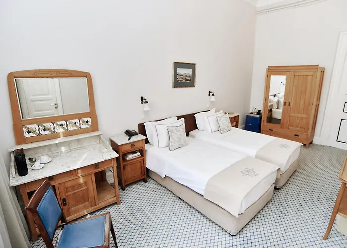 Bueyuekada Splendid Palace Hotel 3*